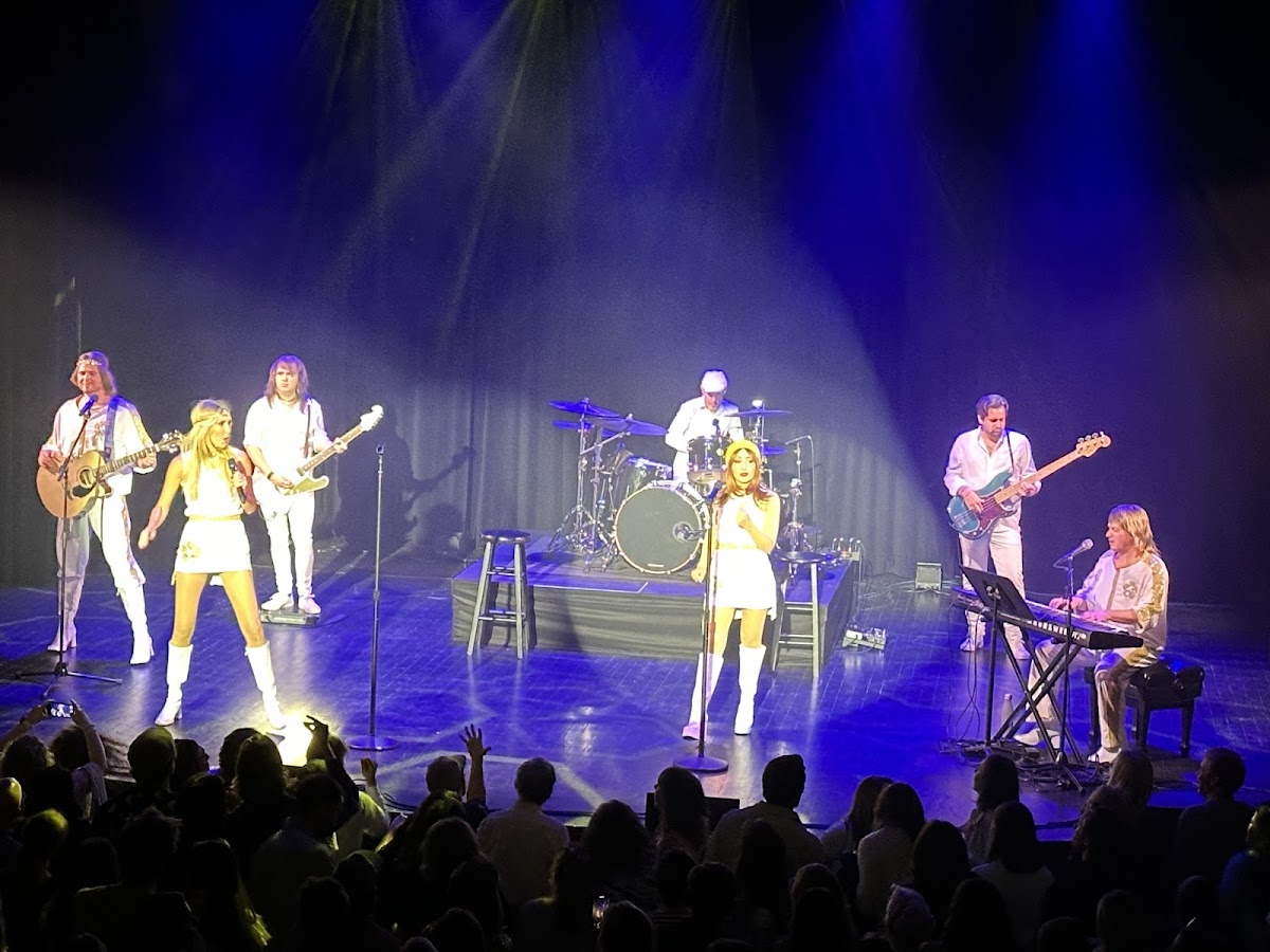 Wheeler Opera House - Photo 3