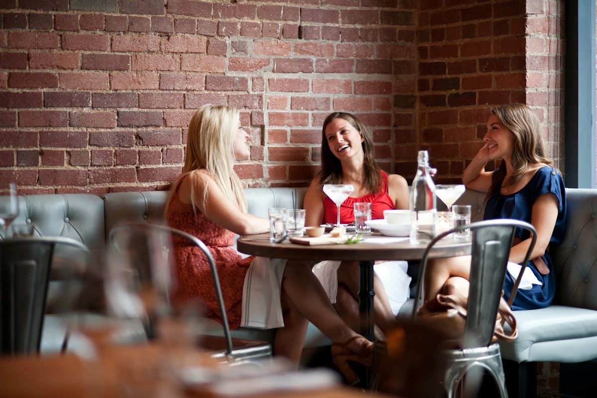 LoDo Cocktail Bars by Street: 6 Places, Hours, Parking