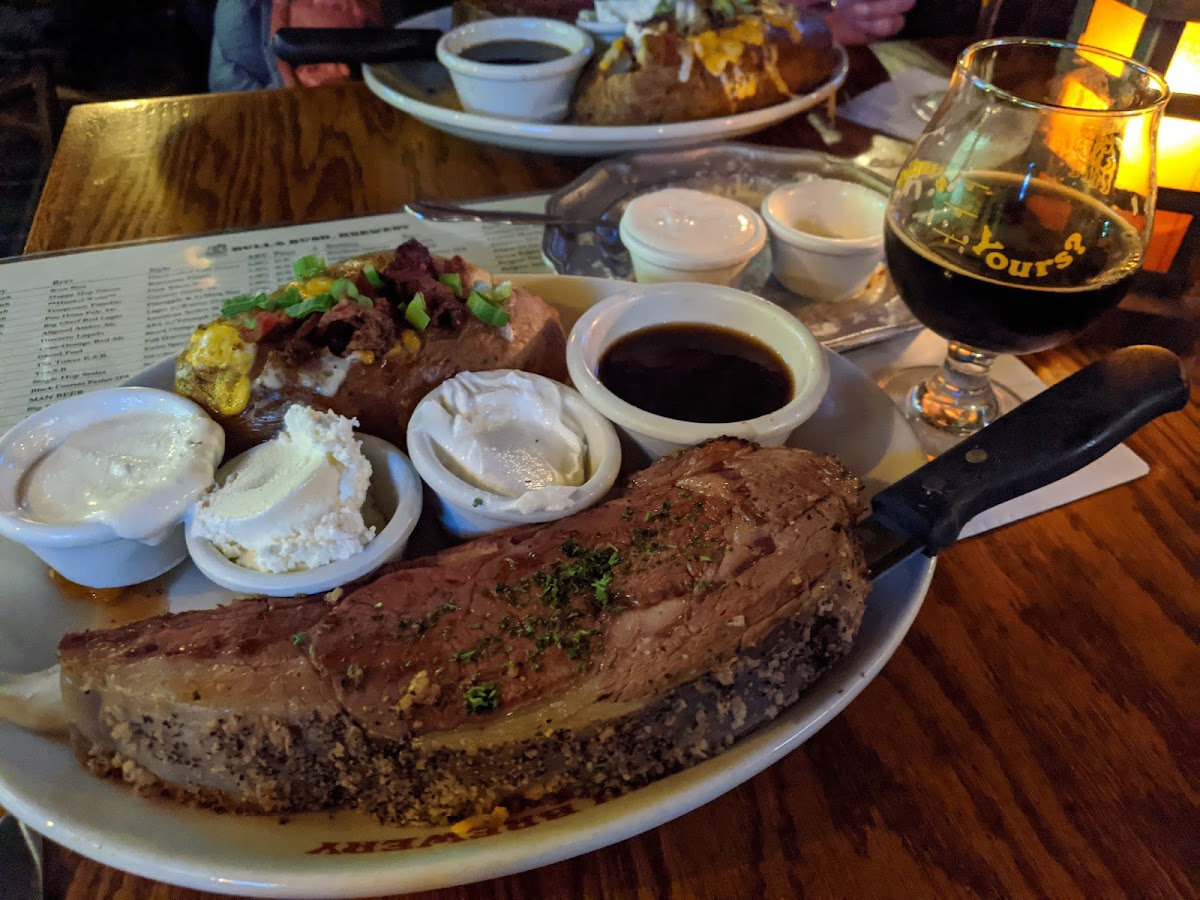 Bull & Bush Pub & Brewery, a bar in Glendale, Denver